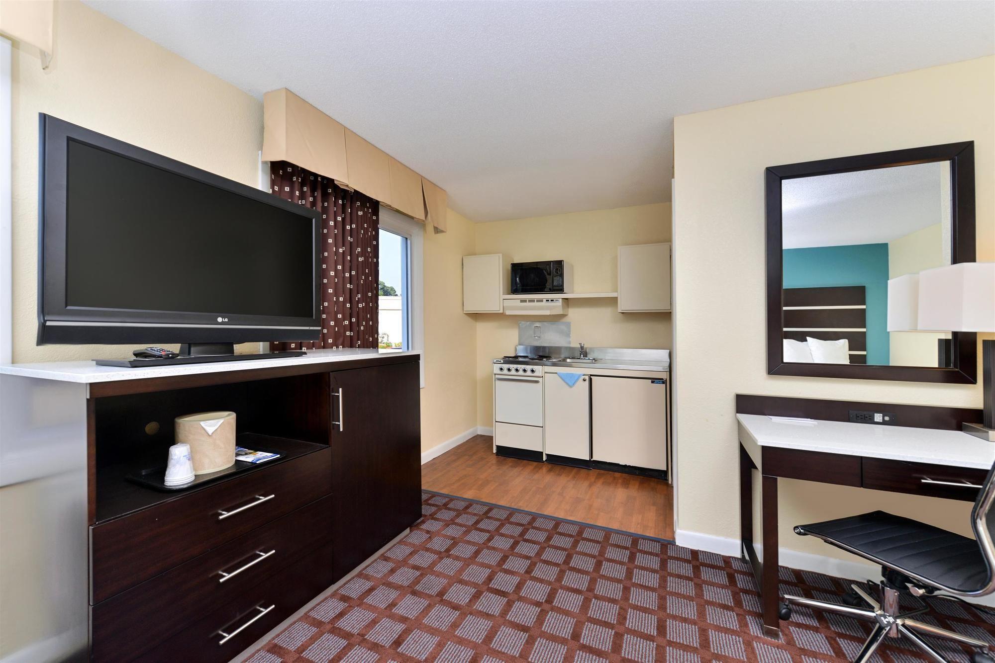 America Best Value Inn New London Esterno foto