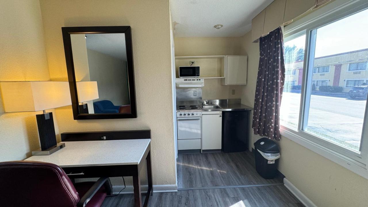 America Best Value Inn New London Esterno foto