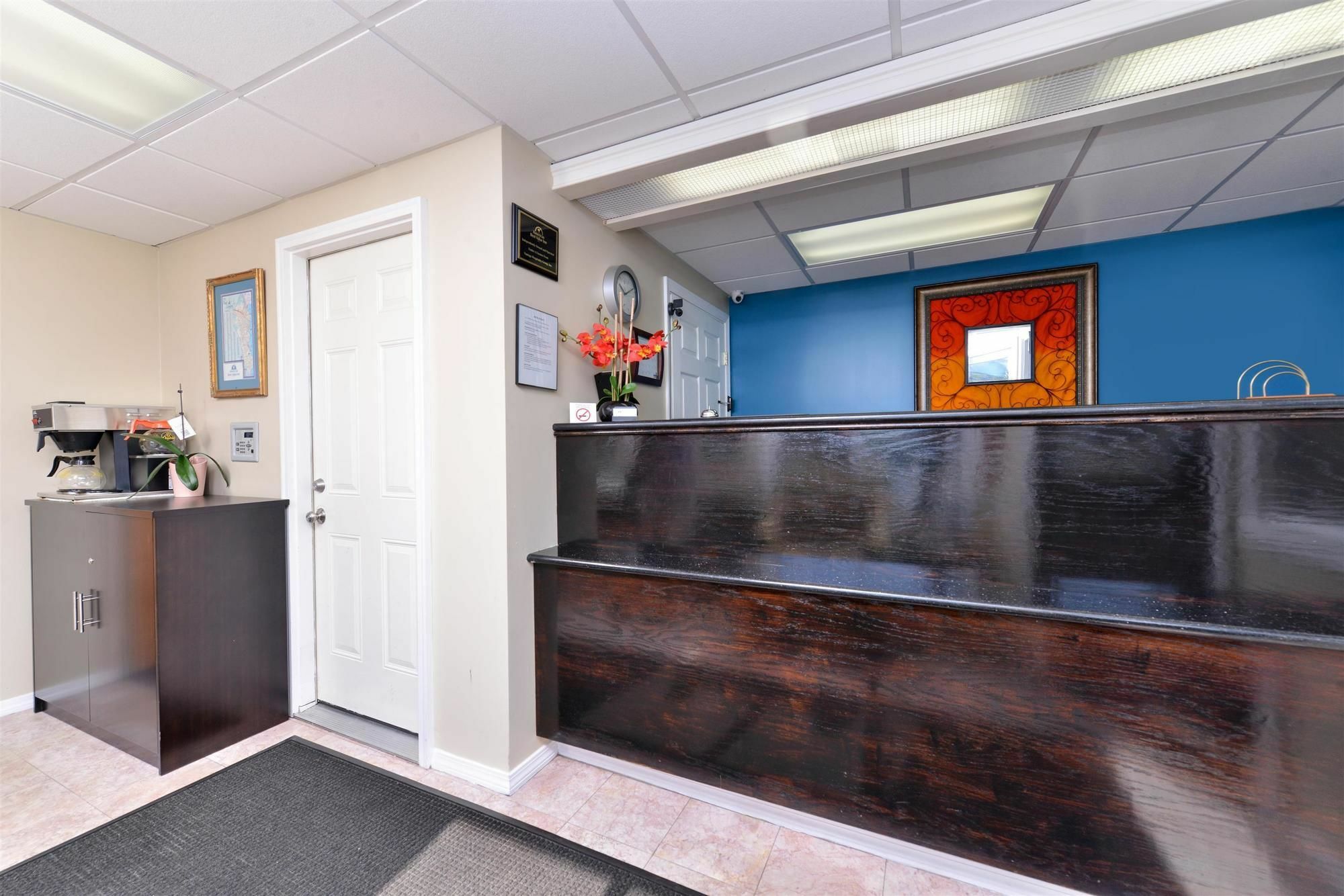 America Best Value Inn New London Esterno foto